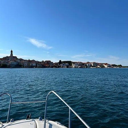 Voltera In Old Town, With Parking Nearby *