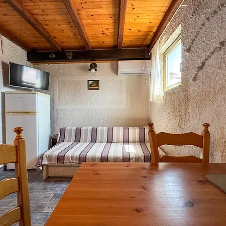 Apartman Voltera In Old Town, With Parking Nearby