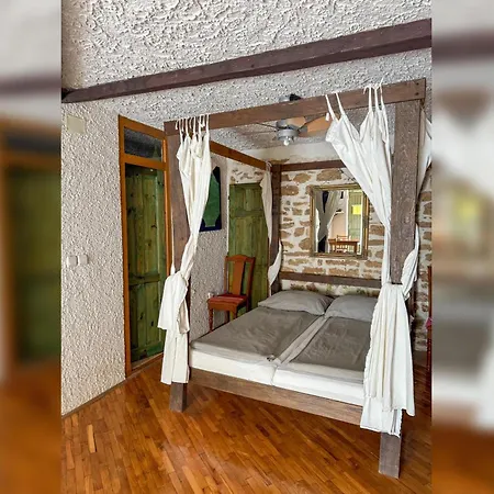 Voltera In Old Town, With Parking Nearby Apartman *