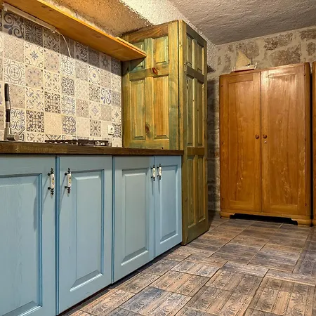 Voltera In Old Town, With Parking Nearby *