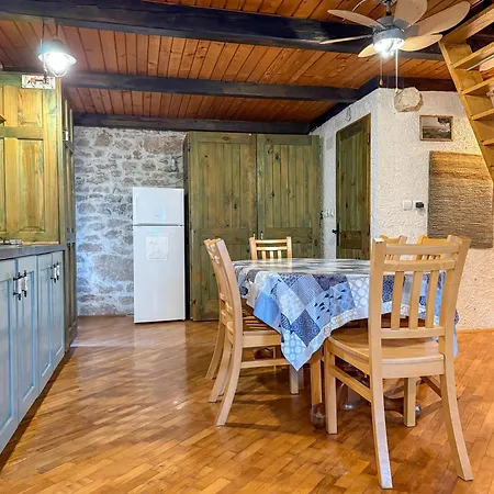 Voltera In Old Town, With Parking Nearby Apartment