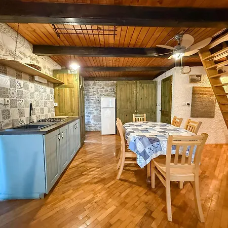 Apartman Voltera In Old Town, With Parking Nearby Betina (Sibenik-Knin)