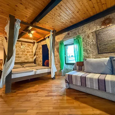Voltera In Old Town, With Parking Nearby Betina (Sibenik-Knin)