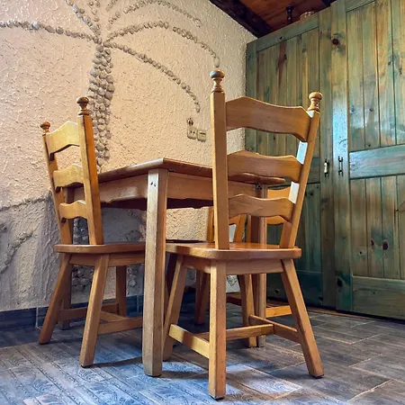 Voltera In Old Town, With Parking Nearby *