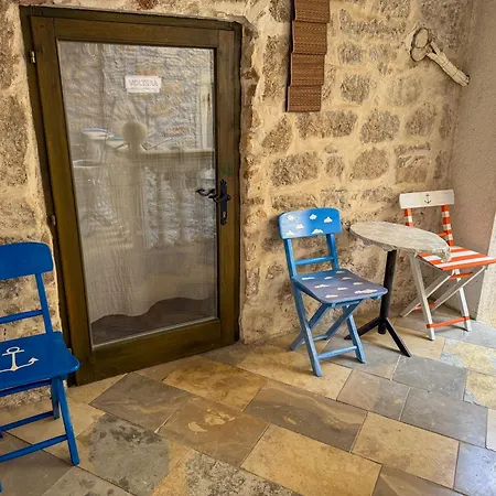 Voltera In Old Town, With Parking Nearby