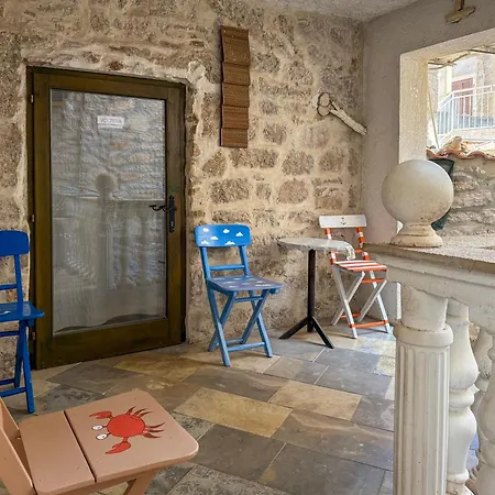 Apartman Voltera In Old Town, With Parking Nearby