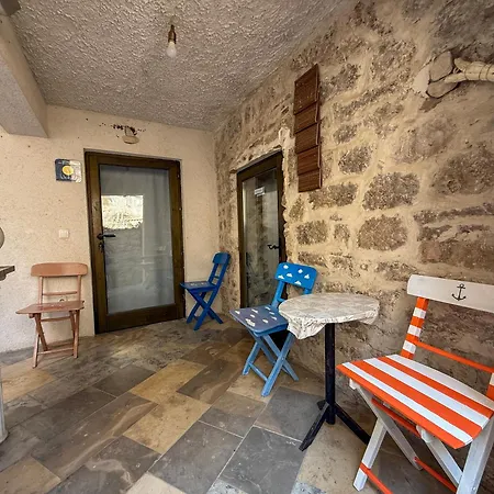 Voltera In Old Town, With Parking Nearby *