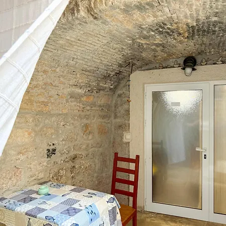 Apartman Voltera In Old Town, With Parking Nearby