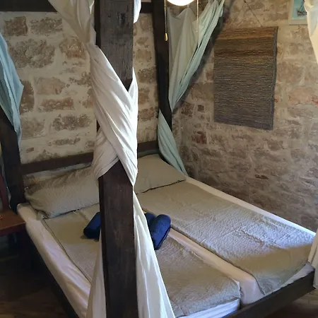 Voltera In Old Town, With Parking Nearby *