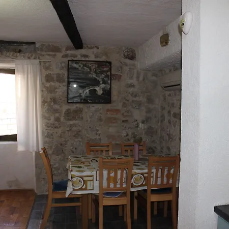 Appartement Voltera In Old Town, With Parking Nearby