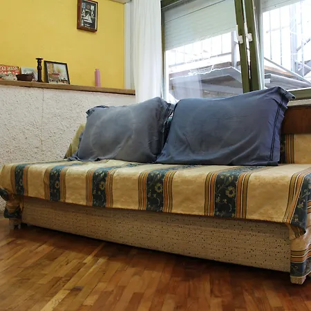 Voltera In Old Town, With Parking Nearby