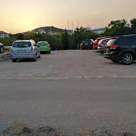 Voltera Parking Space Near The House Apartment Betina (Sibenik-Knin)