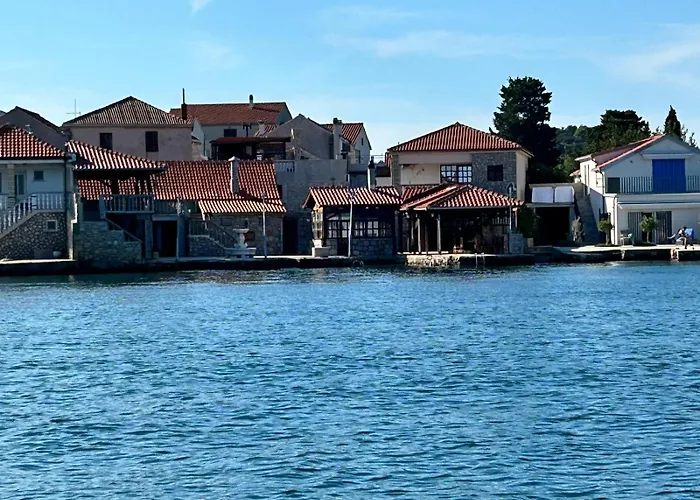 Voltera In Old Town, With Parking Nearby Apartamento Betina (Sibenik-Knin)