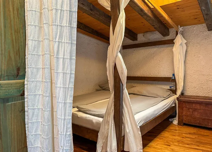 Voltera In Old Town, With Parking Nearby *