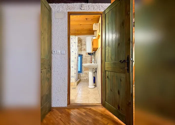 Апартаменты Voltera In Old Town, With Parking Nearby Бетина