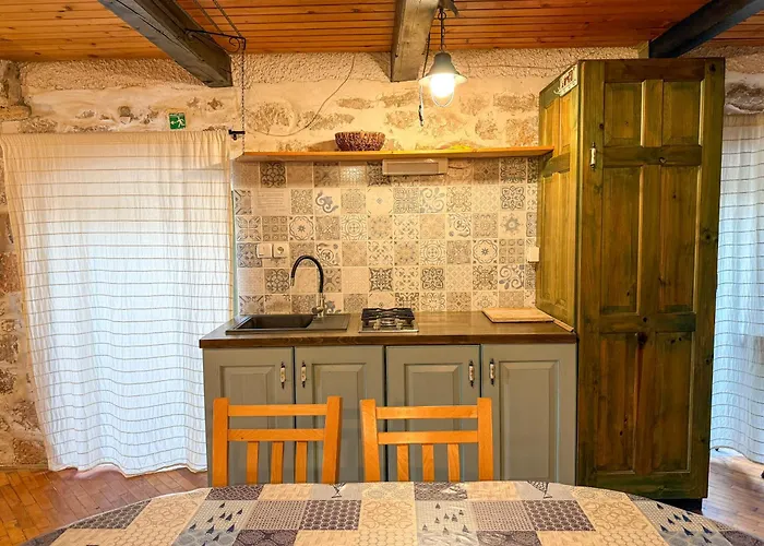 Voltera In Old Town, With Parking Nearby * Бетина