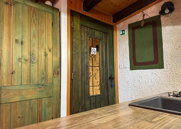 Voltera In Old Town, With Parking Nearby Апартаменты Бетина