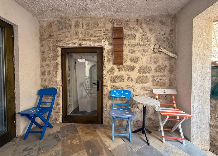 Апартаменты Voltera In Old Town, With Parking Nearby Бетина