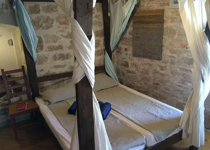 Voltera In Old Town, With Parking Nearby *