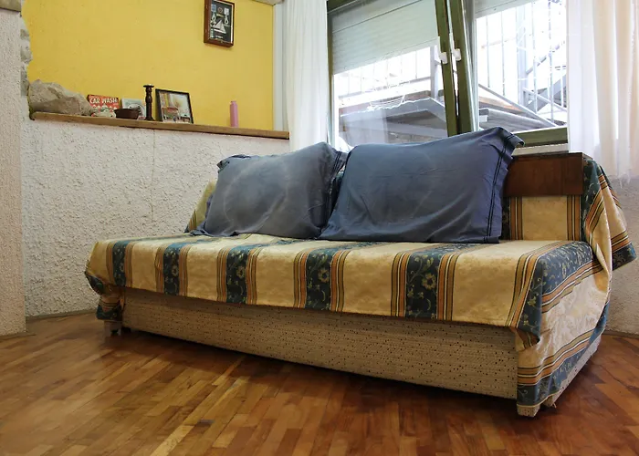 Voltera In Old Town, With Parking Nearby