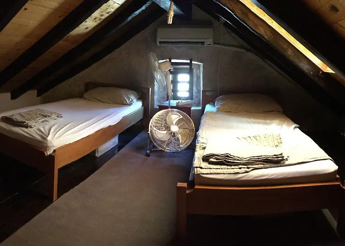 Апартаменты Voltera In Old Town, With Parking Nearby Бетина